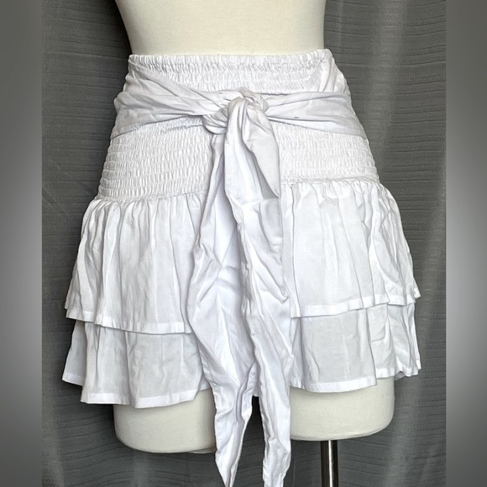 NWT Skemo smocked mini skirt